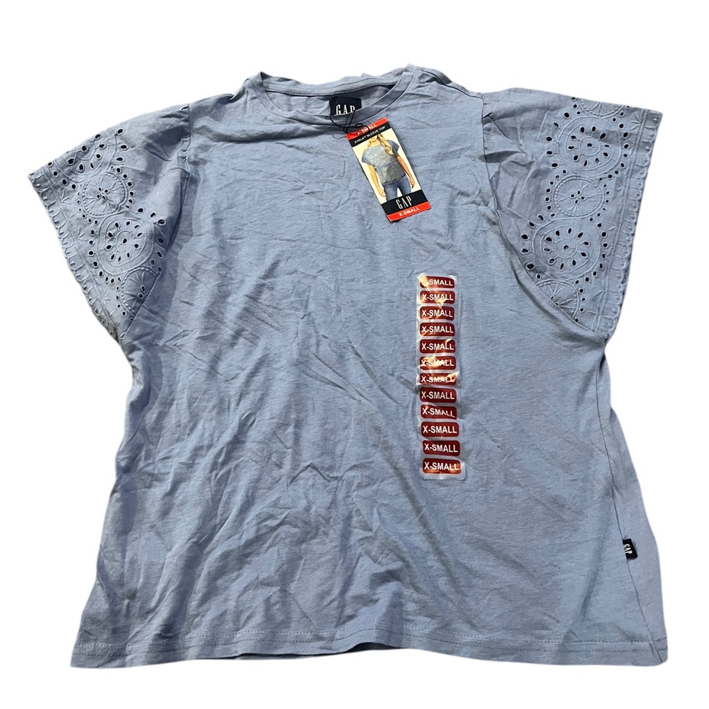 GAP Women's Eyelet Flutter Short Sleeve Scoop Neck Shirt (English Manor, XS)